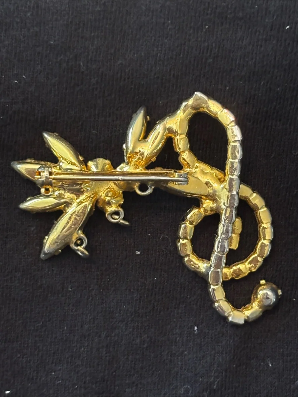 Crystal Treble Clef and Emerald Red Floral Brooch Set -Jewelry Brooch or charm